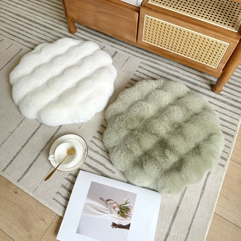Faux Rabbit Fur Futon Cushion, - Acupressure Mat Set recensie en prijs